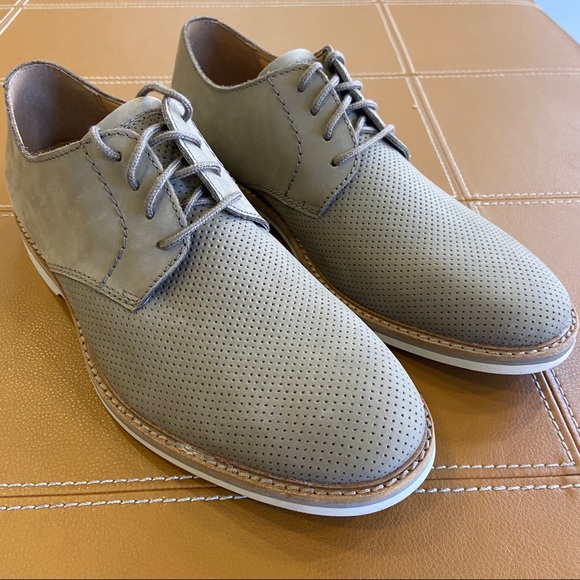 clarks atticus lace oxford